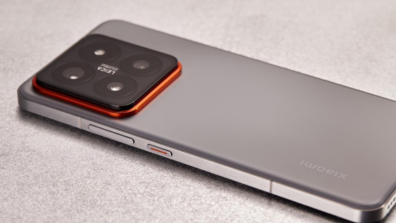 Xiaomi 14 фото Титановый Xiaomi 14 Pro показали на качественных фото - Rozetked.me