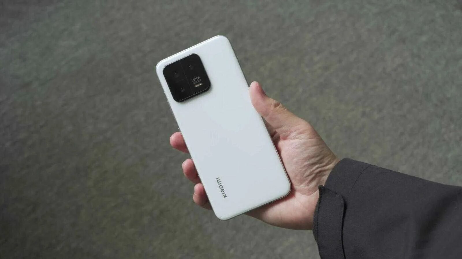Xiaomi 14 фото телефон Xiaomi 14 Pro будет оснащен экраном яркостью 3000 нит