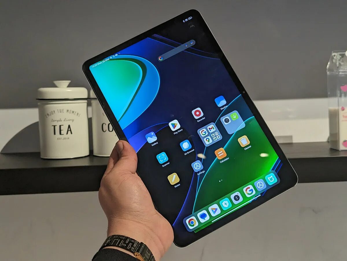 Xiaomi pad 6 фото Prise en main de la Xiaomi Pad 6 : une tablette milieu de gamme prometteuse