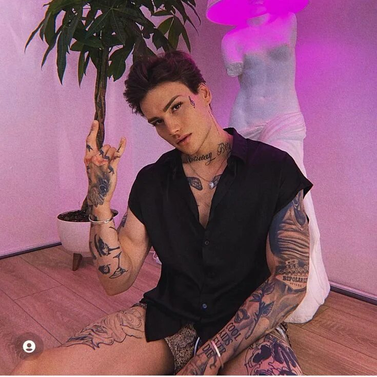 Xolidayboy сейчас как выглядит Пин от пользователя Lana на доске Лайки на Pinterest Красивые мужчины, Самые при