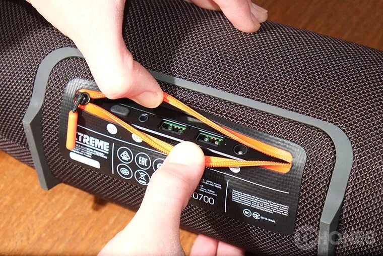 Xtreme колонка как подключить Обзор колонки JBL Xtreme, которую можно* топить