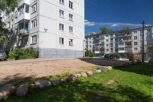 Xxi век октябрьская ул 20 валдай фото Валдай / Валдайский сайт / Валдай пятиэтажный: большая прогулка с элементами кра