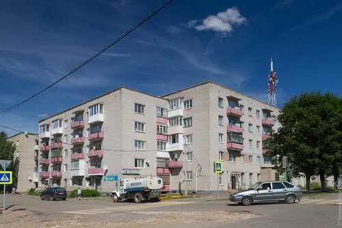 Xxi век октябрьская ул 20 валдай фото Валдай / Валдайский сайт / Валдай пятиэтажный: большая прогулка с элементами кра