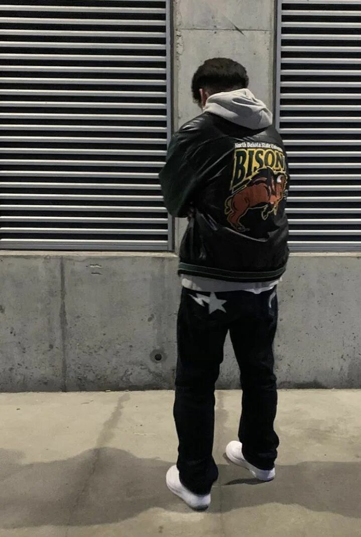 Y2k стиль мужской 2024 Pin on fits Street style outfits men, Streetwear men outfits, Mens fashion stree