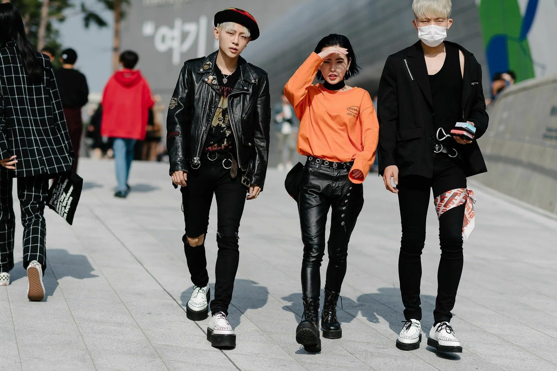 Y2k стиль женский японский The Best Street Style From Seoul Fashion Week Seoul fashion week 2017, Cool stre