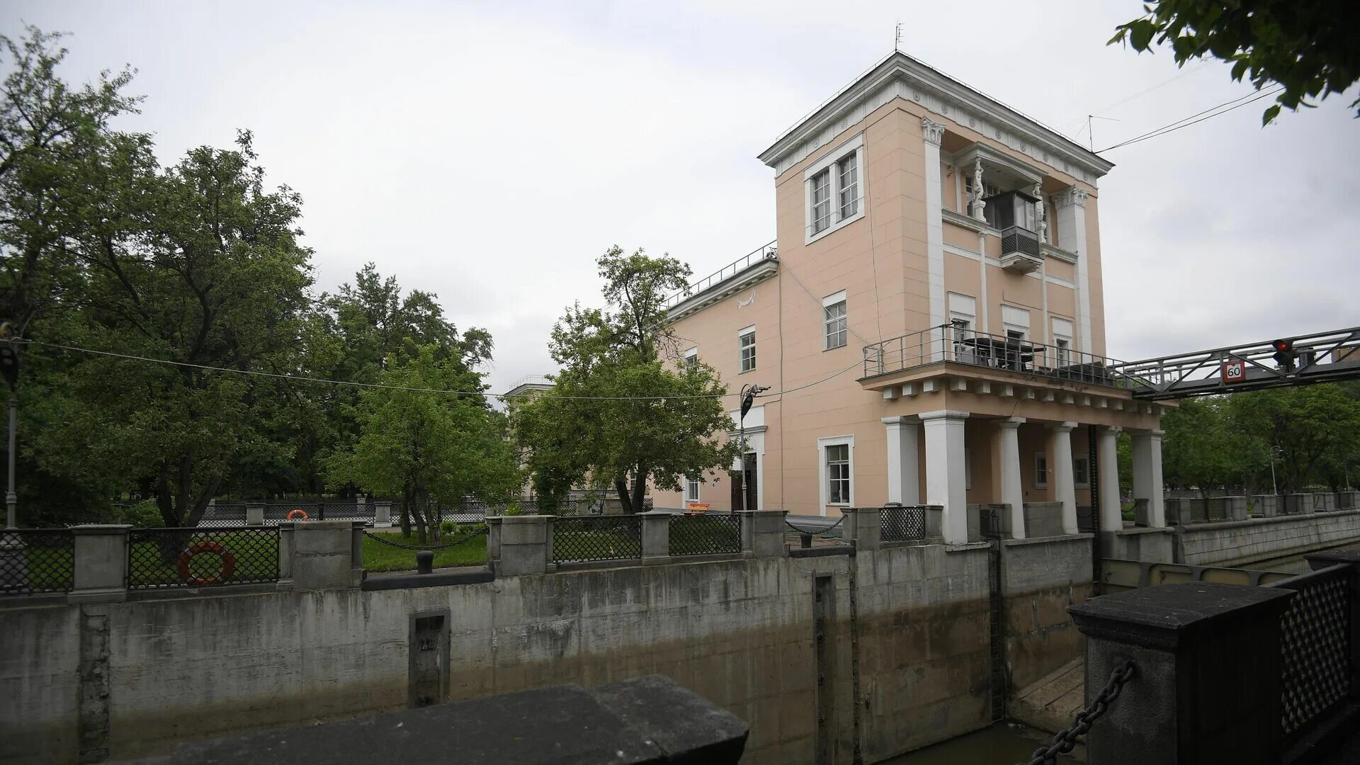Yauza place яузский бул 12 москва фото Как Москва готовится к весеннему половодью? - Недвижимость РИА Новости, 23.03.20