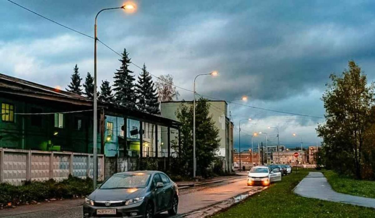 Yng спортивная ул 2 санкт петербург фото На Мельничной в Петербурге завершилась реконструкция наружного освещения
