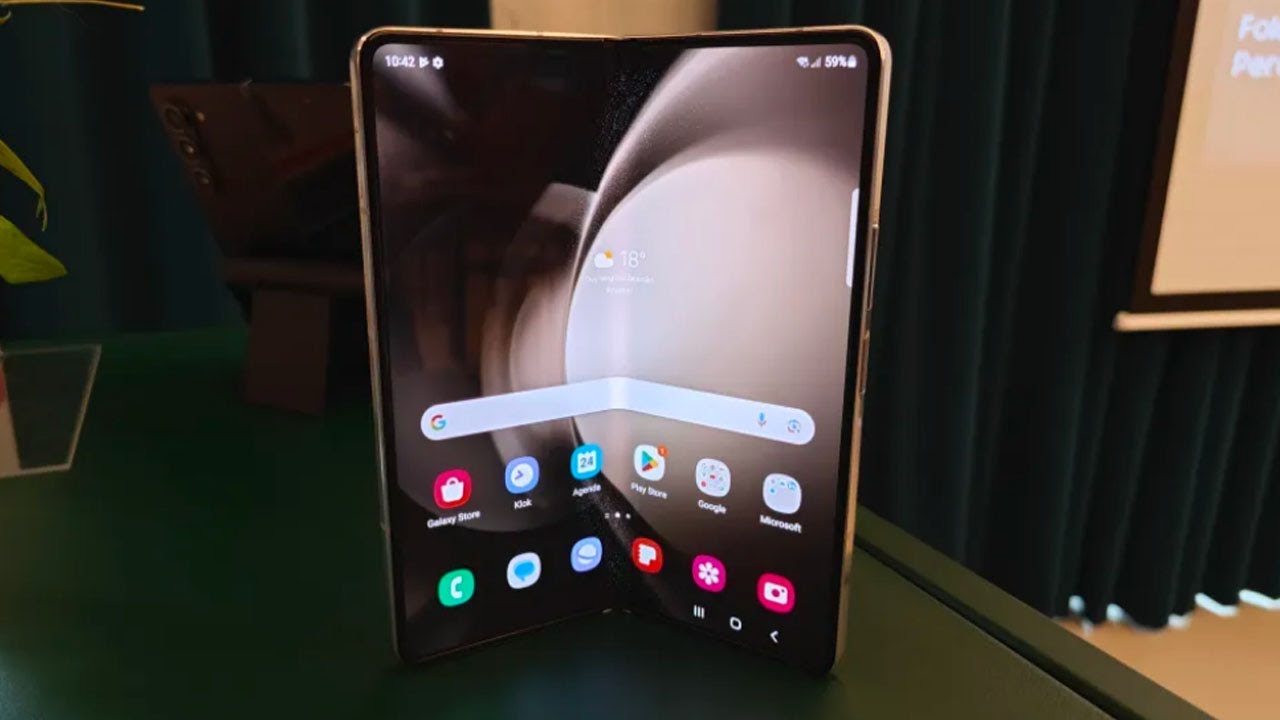 Z fold 6 фото SO THERE'S MORE PROOF OF A SAMSUNG GALAXY Z FOLD 6 ULTRA COMING SOON!? - YouTube