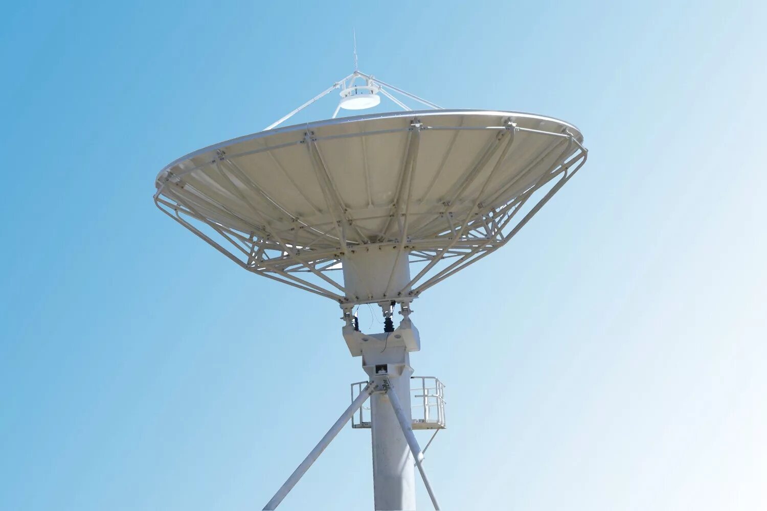 Z12mk4 морская vsat антенна фото Cellular Antenna Radome manufacturers&suppliers SATELLITE MONITORING Geolocation