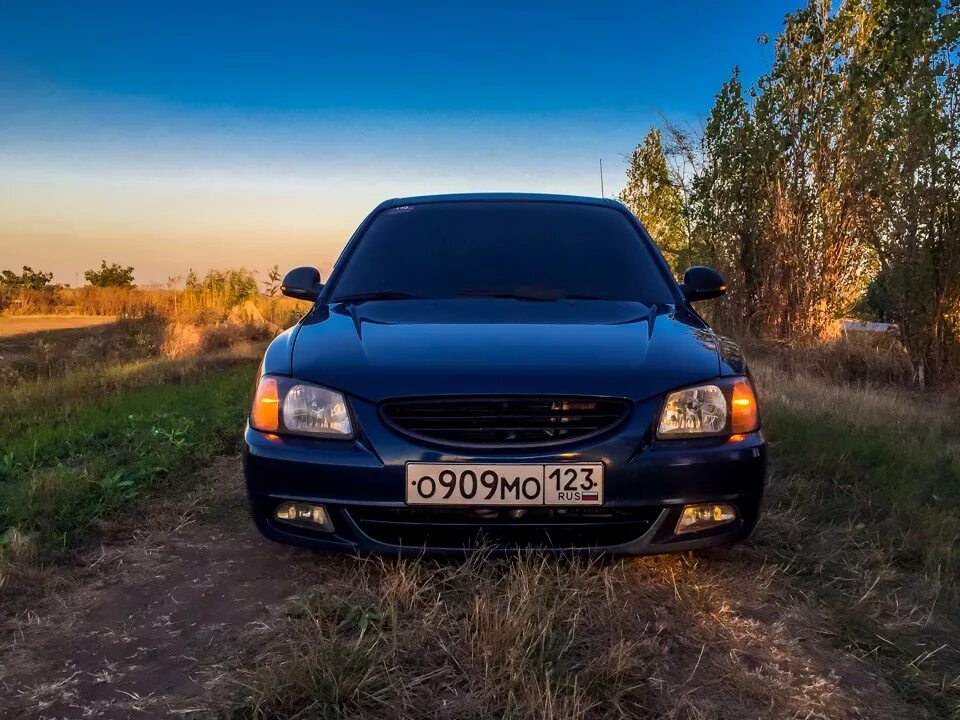 Акцент фото омск Осенний фотосет - Hyundai Accent (2G), 1,5 л, 2010 года фотография DRIVE2