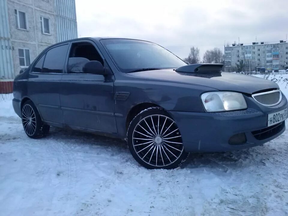 Акцент на 15 дисках фото Примерил тапки R17 - Hyundai Accent (2G), 1,5 л, 2004 года колёсные диски DRIVE2