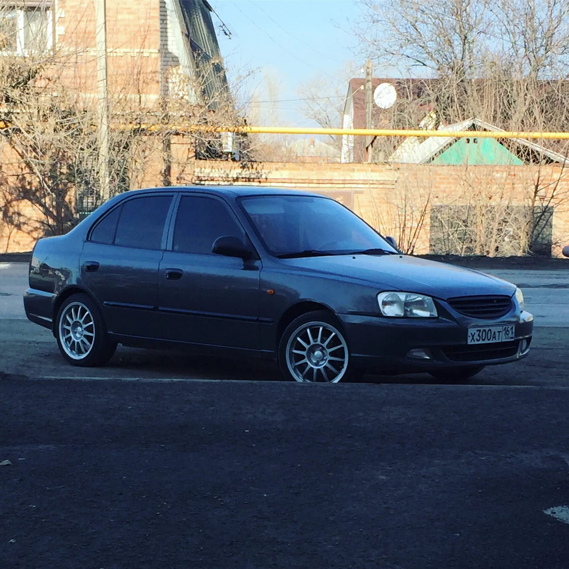 Акцент на 15 дисках фото всмпо r16 (195/45) - Hyundai Accent (2G), 1,5 л, 2007 года колёсные диски DRIVE2