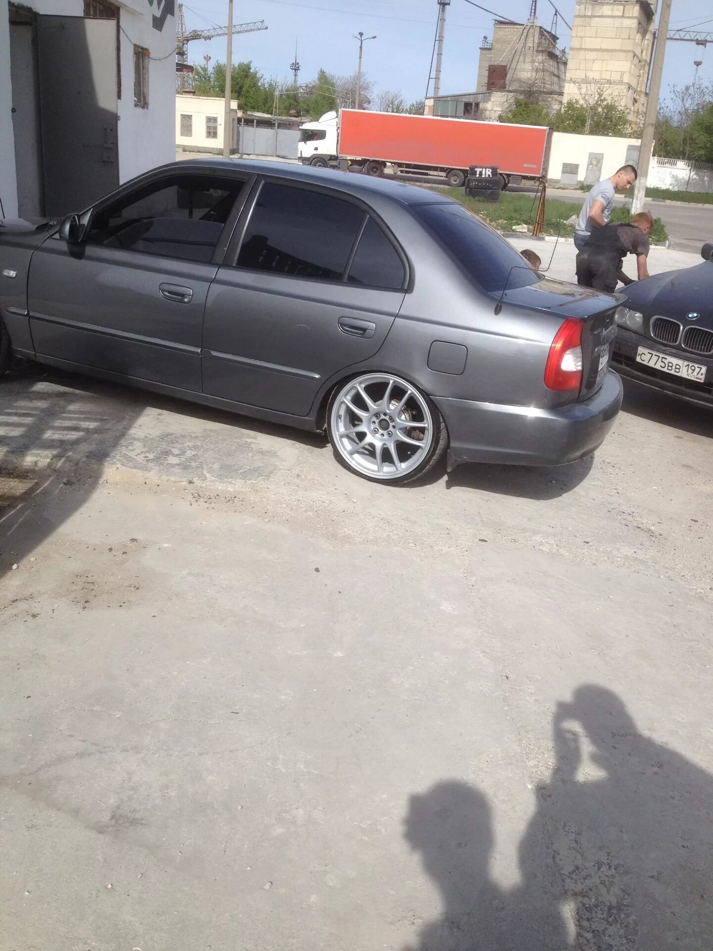 Акцент на 16 дисках фото R 18 на хендай акцент ) - Hyundai Accent (2G), 1,5 л, 2006 года колёсные диски D
