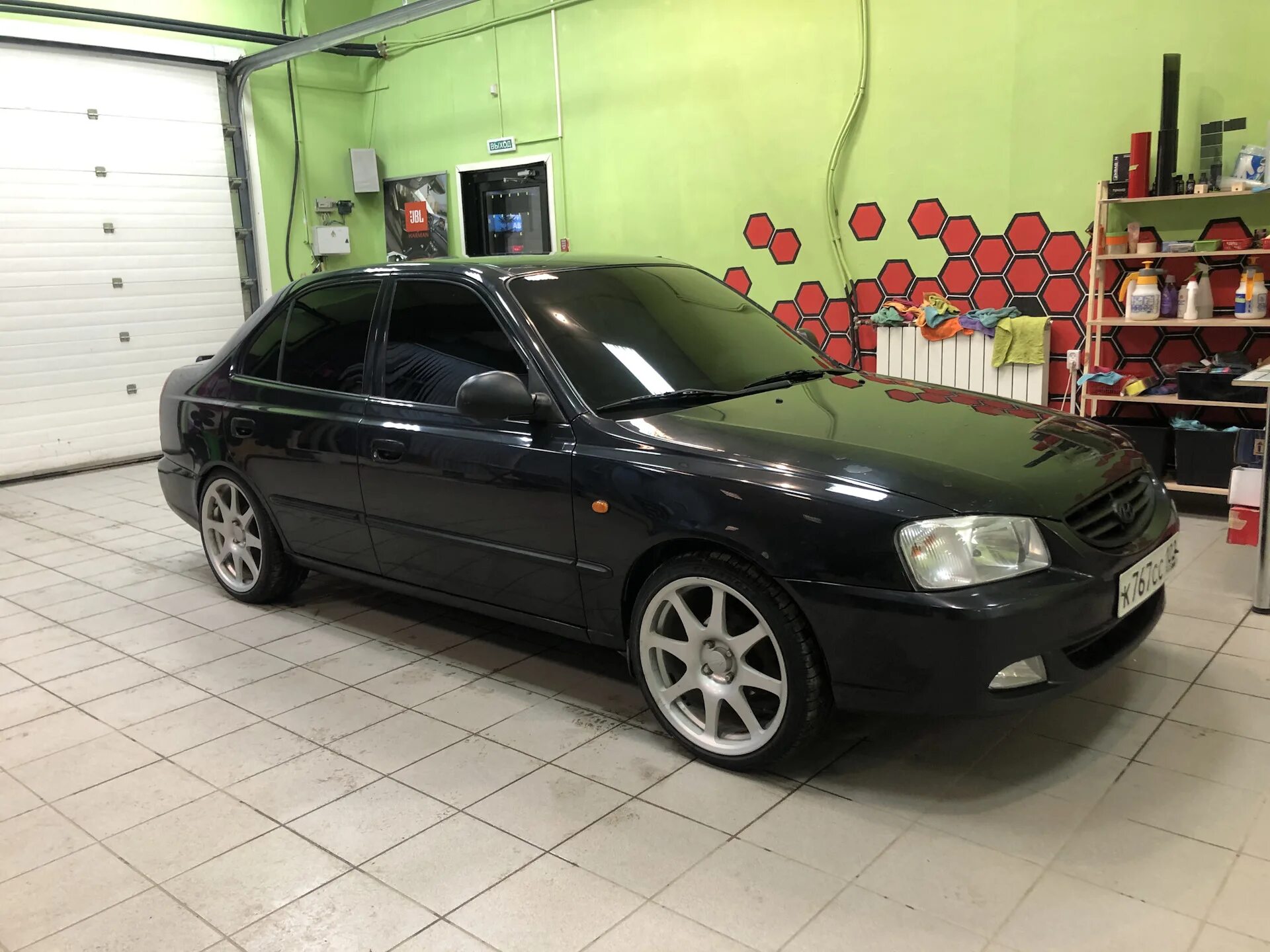 Акцент на 16 дисках фото Переобулся - Hyundai Accent (2G), 1,5 л, 2008 года своими руками DRIVE2