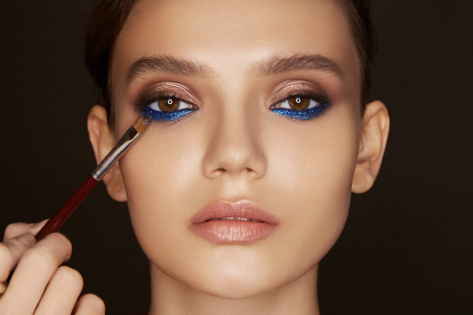 Акцент на нижнем веке макияж Мода макияж 2021 LɅV BOUTIQUE Дзен