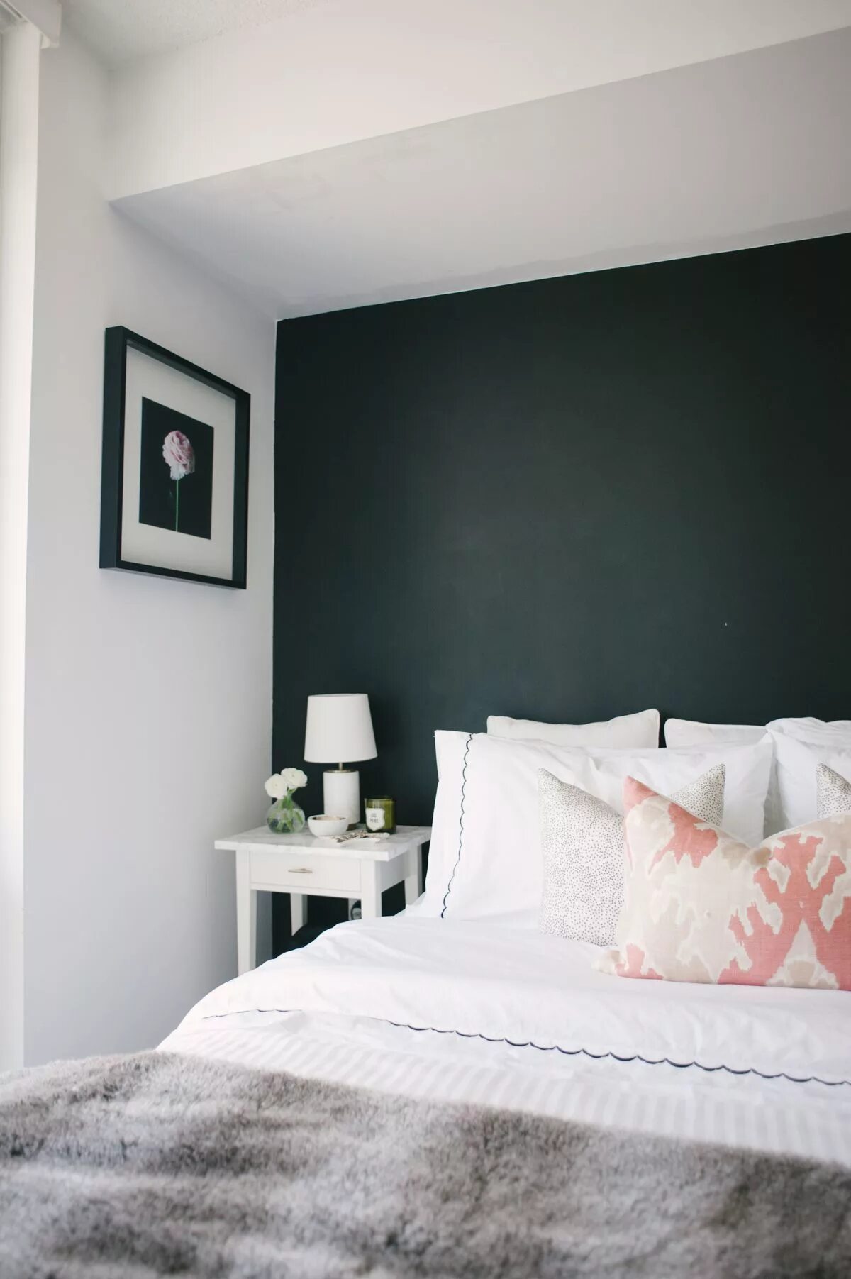 Акцент стены в интерьере The 65 Most Beautiful Style Me Pretty Interiors Blue bedroom walls, Gray accent 