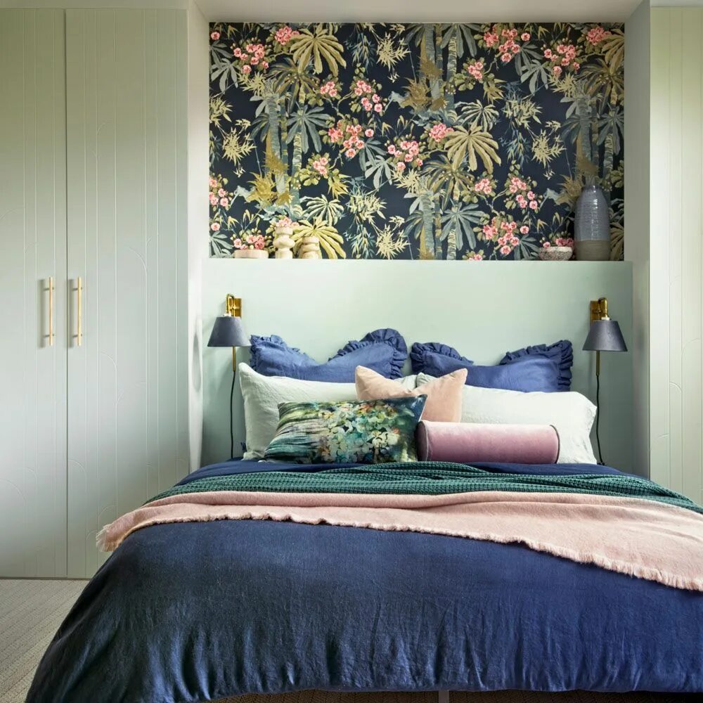 Акцент стены в интерьере Bedroom wallpaper ideas to make a statement with pattern and colour