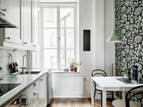 Акцентная стена в интерьере кухни Épinglé par Susana Gonçalves sur Houses I like Cuisine scandinave, Petites cuisi