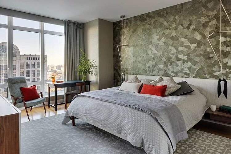 Акцентная стена в интерьере спальни Boston Residence by Andra Birkerts Design HomeAdore Modern apartment decor, Mode