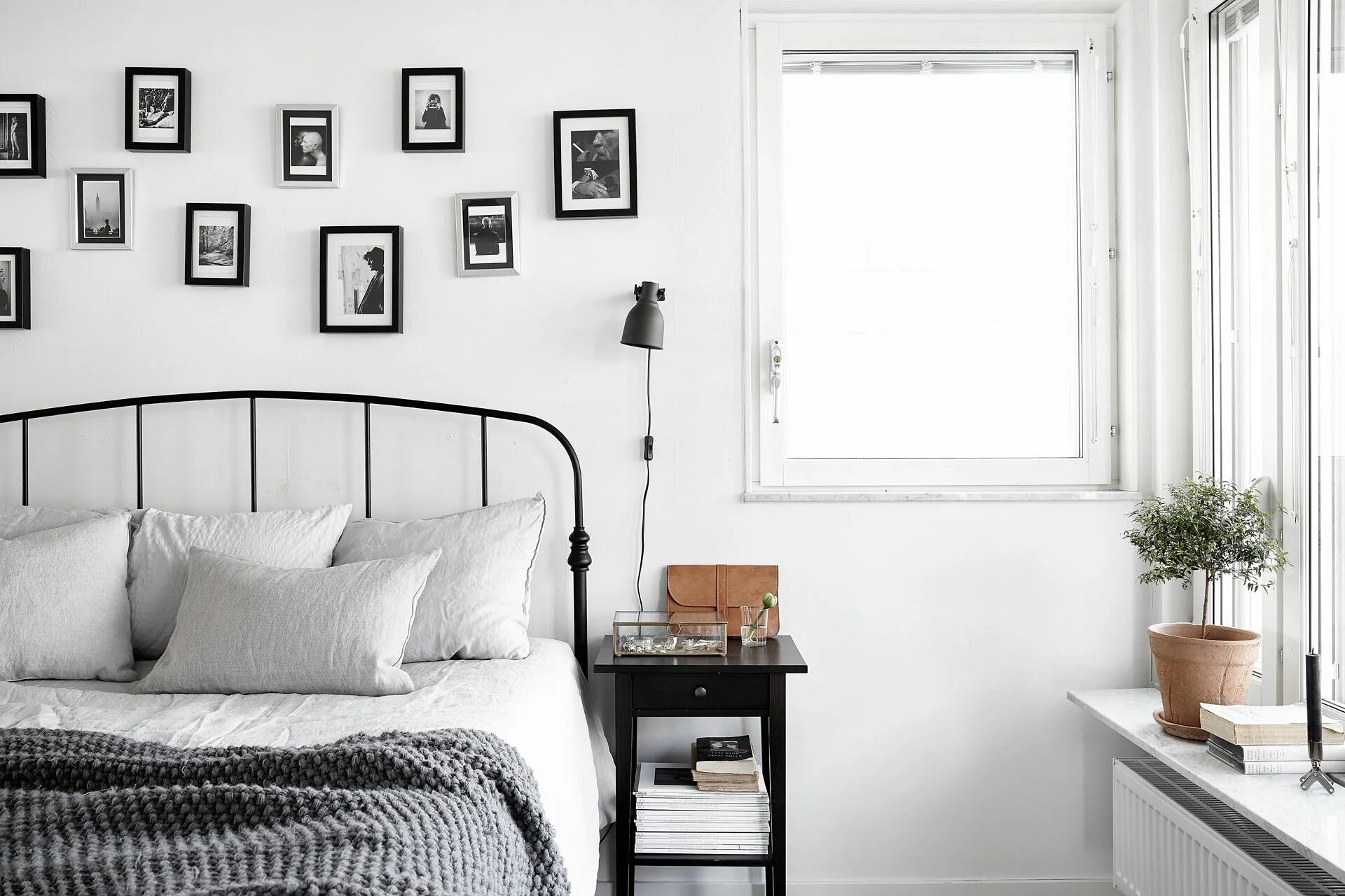 Акцентная стена в скандинавском интерьере Luxgatan 27, Kungsholmen - Lilla Essingen, Stockholm Fantastic Frank Home bedroo