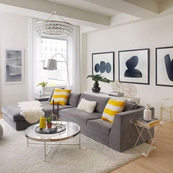 Акцентные цвета в сером интерьере Gri Koltuk Takımı Ne Renk Perde Seçilmeli? " Dekordiyon Yellow decor living room