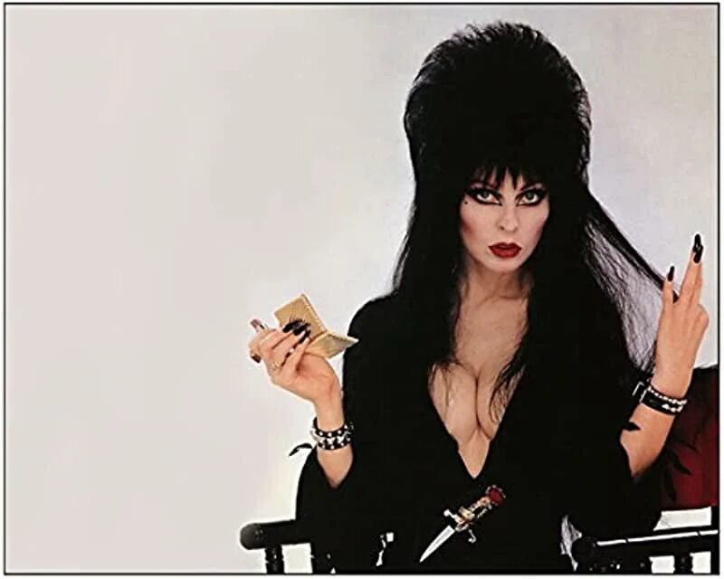 Актриса эльвира повелительница тьмы сейчас фото Amazon.com: Elvira Autograph