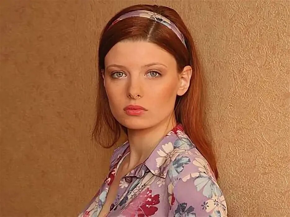 Актриса эмилия спивак биография фото Пережила развод, и так и не стала мамой: женская судьба звезды "Тайн следствия" 