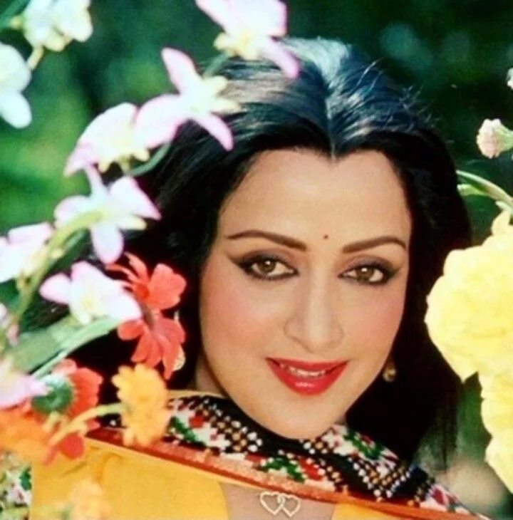Актриса хема малини фото Pin by SHINe aiDHE on Hema Malini Vintage bollywood, Beauty girl, Hema malini