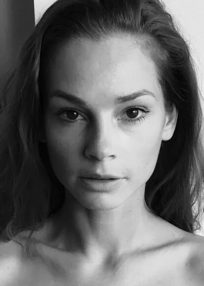 Актриса ксения фото Актриса Ксения Маник: "Всем девочкам нужно раз в месяц поплакать" - Аргументы Не