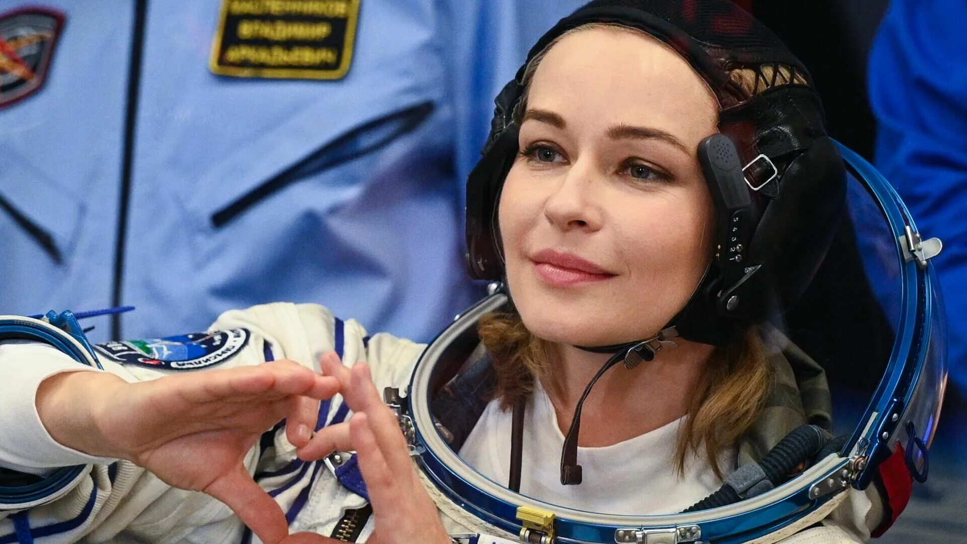 Актриса летавшая в космос фото Полмиллиарда за выходные: космический фильм "Вызов" возглавил прокат - РИА Новос