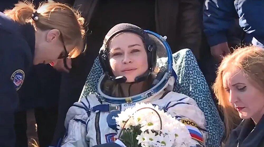 Актриса летавшая в космос фото Ходить не получается: Пересильд поделилась впечатлениями после полёта в космос :