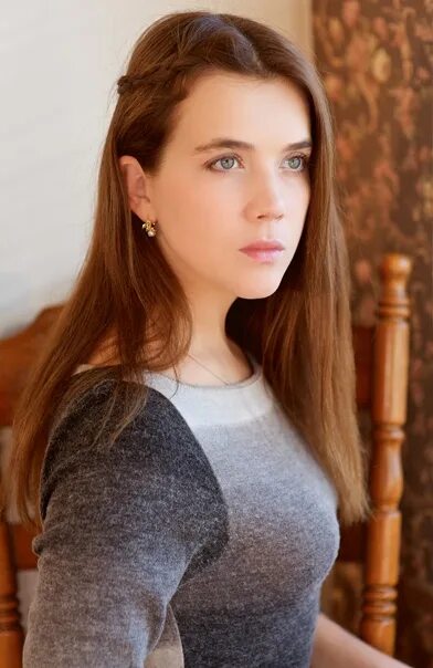 Актриса людмила свитова биография фото actor Lyudmila Svitova. Lyudmila Svitova (born 7 June 1986) is a Russian theatre