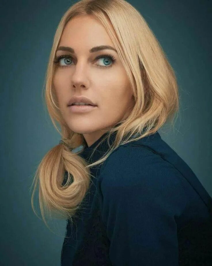 Актриса мерьем узерли фото Пин на доске Meryem Uzerli Знаменитости, Натуральный рыжий цвет волос, Красивые 