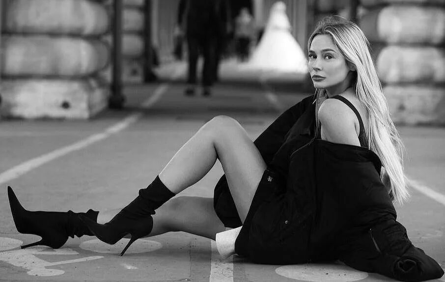 Актриса рудова фото Наталья Рудова добивается закрытия шоу Андрея Малахова "Прямой эфир" - лайфстайл