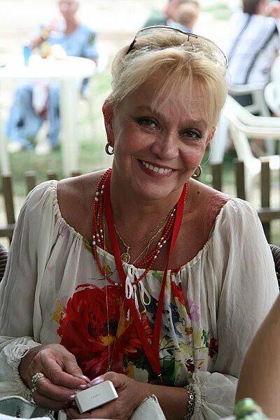 Актриса шевчук фото Трогательная Рита из фильма "... А зори здесь тихие" 49 лет спустя, бурная юност