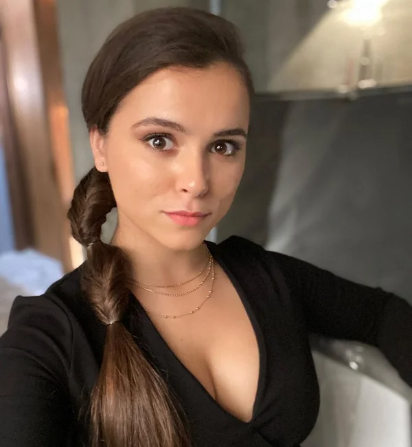 Актриса сивацкая фото Украинско-российская актриса Мила Сивацкая отмечает 22-летие Актрисы, Знаменитос