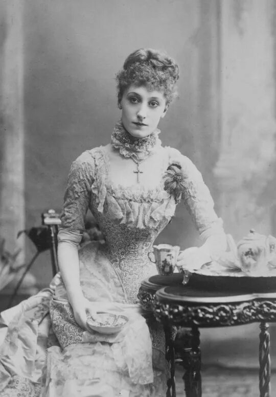 Актрисы 19 века фото Kate Vaughan photographed by W. & D. Downey, 1880′s. Vintage photos women, Dream