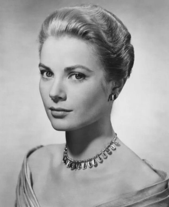 Актрисы 50 60 годов фото Pin by Charli Brath on 1970s and Late 60s hair Grace kelly, Retro updo, Morning 