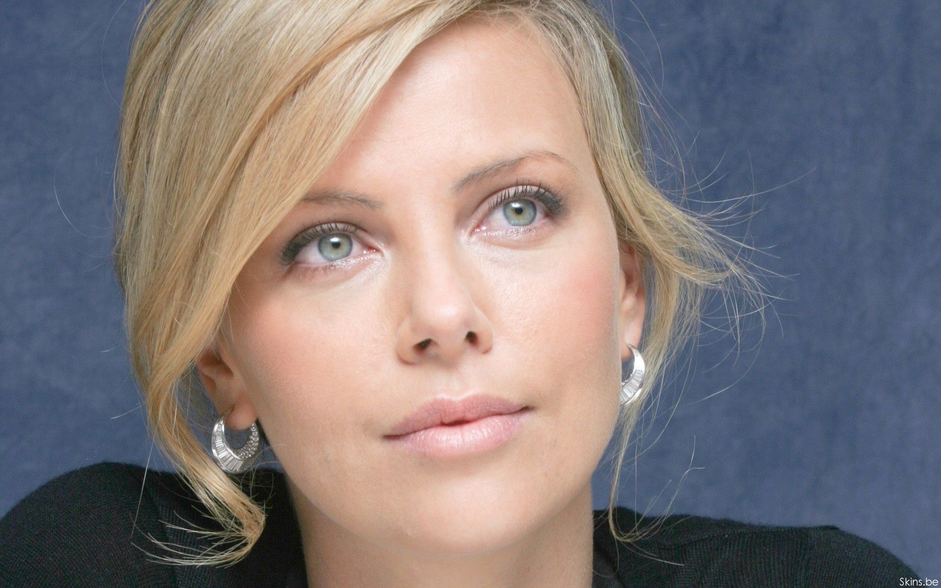 Актрисы после 40 фото Pin on tres Belle femme Charlize theron, Charlize theron oscars, Beautiful actre