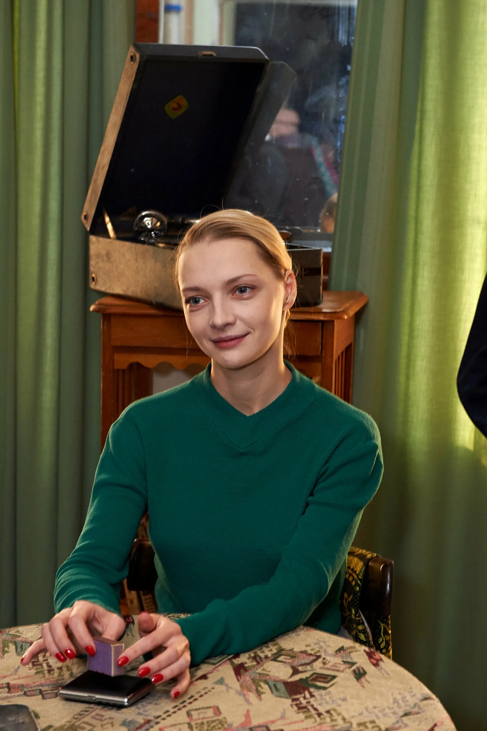 Актрисы сериала шифр фото Фото: Шифр / Кадр из сериала "Шифр" (2018) #3335470