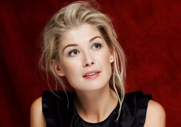 Актрисы список с фото современные Молодые английские актрисы: Розумунд Пайк Rosamund pike, Blonde hair, Trendy hai