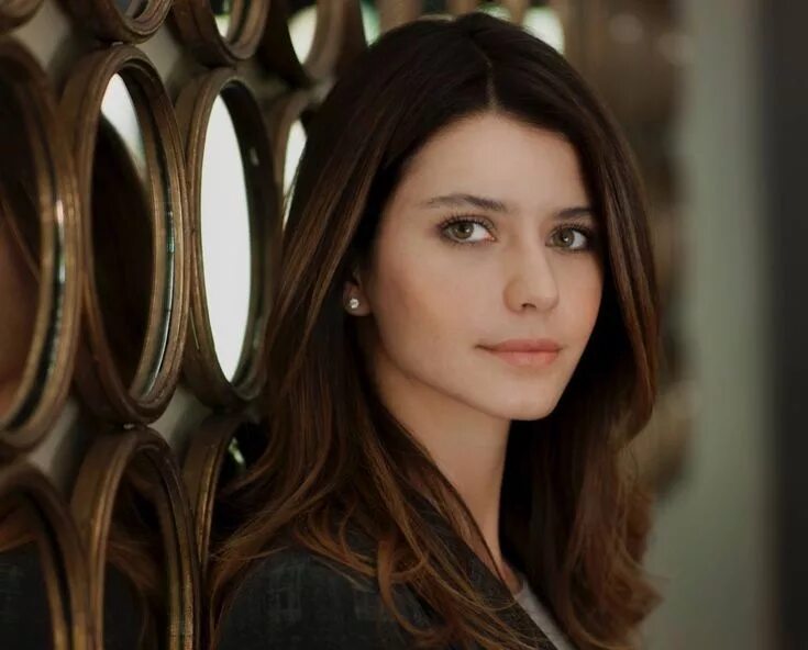 Актрисы турецких сериалов женщины фото Beren Saat Netflix ile ekranlara geri dönüyor - #Beren #dönüyor #ekranlara #geri