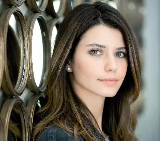 Актрисы турецких сериалов женщины фото Pin on Beren Saat