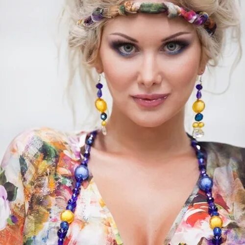 Актрисы украины фото Stream Екатерина Бужинская (Бужинська.Buzhynska)-Красива весна (сл.В.Серова, муз
