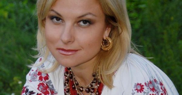 Актрисы украины фото Pin by Євгенія on desperado Ukrain Brooch, Earrings, Drop earrings