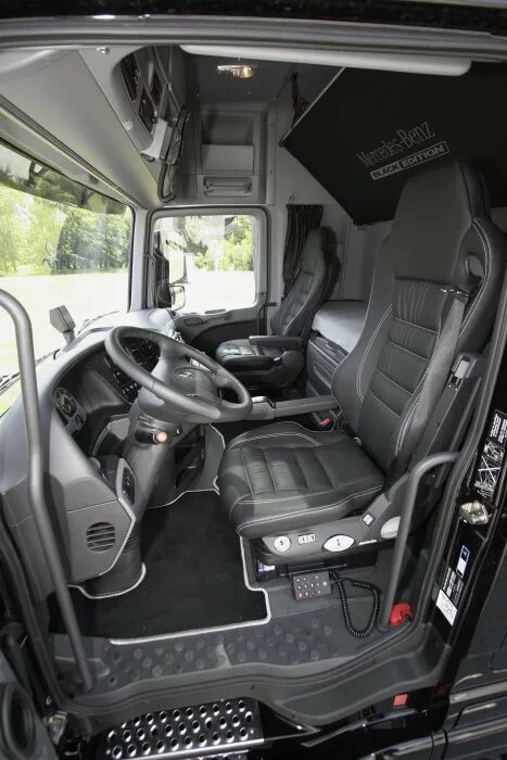 Актрос мерседес кабина фото 1.49 1.50 Mercedes-Benz Actros MP2 by Dotec - Page 29 - SCS Software
