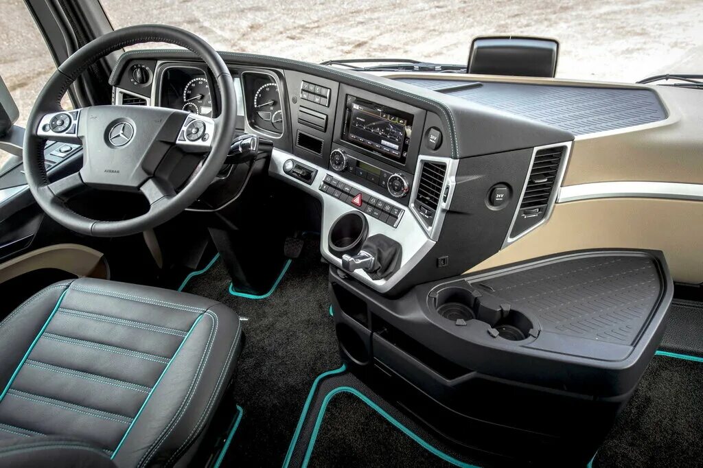 Актрос мерседес кабина фото Mercedes-Benz Actros 6x4 2011, 2012, 2013, 2014, 2015, седельный тягач, 4 поколе
