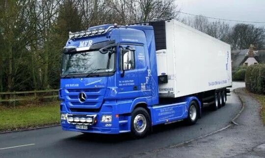 Актрос мп3 тюнинг фото Mercedes Benz Actros Mp3 V8 Megaspace