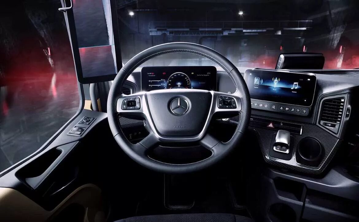 Актрос салон фото Mercedes-Benz Trucks представил топ-версию нового Actros - Журнал Движок.