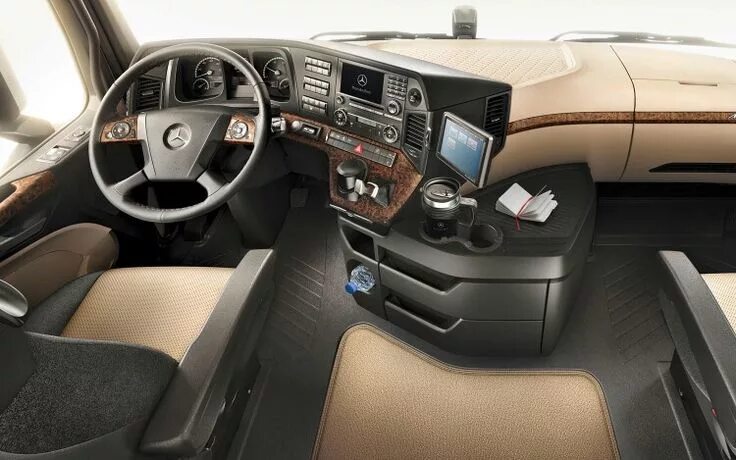 Актрос салон фото Actros Interior Truck interior, Mercedes truck, Mercedes interior